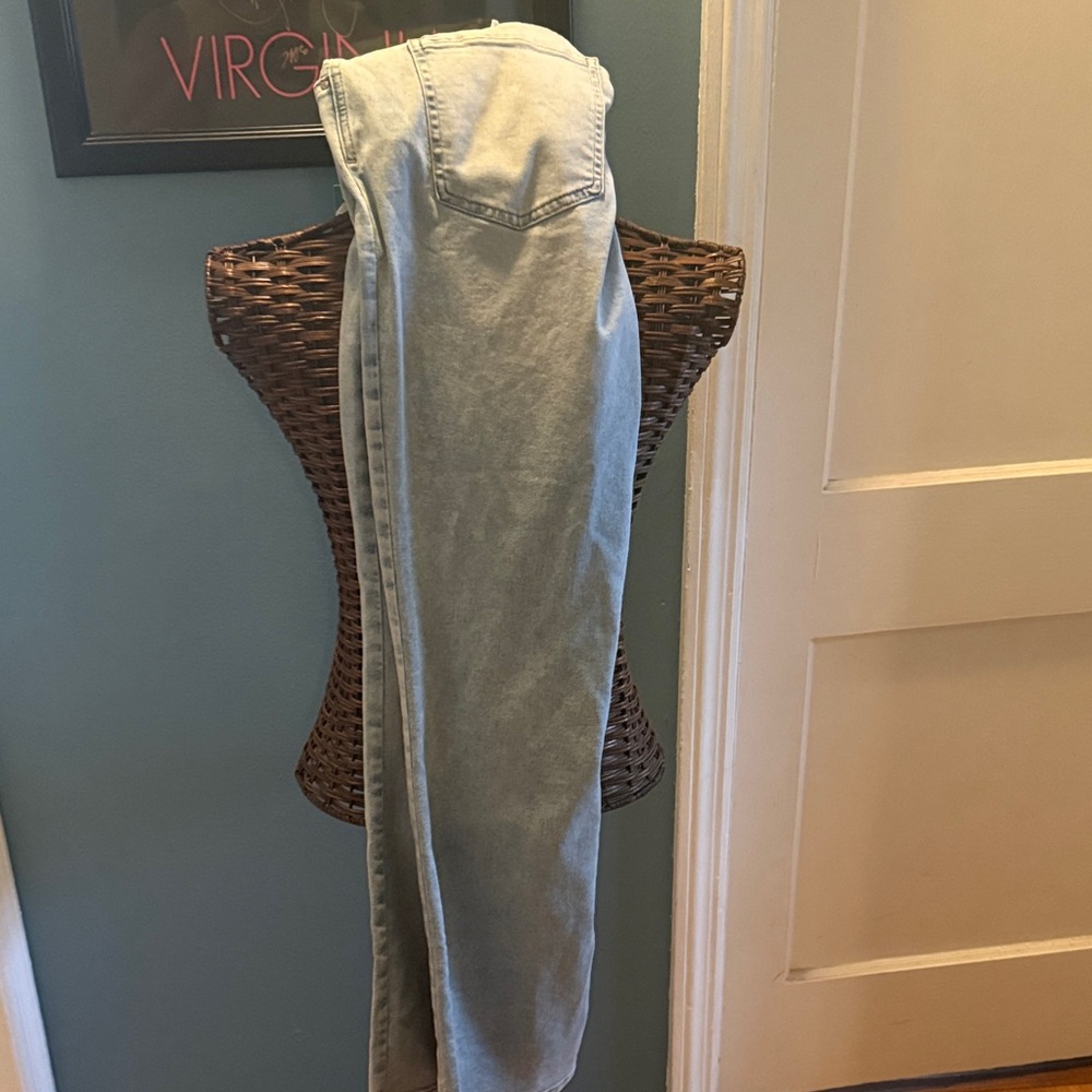Maurices Women's Gray Straight Leg Jeans